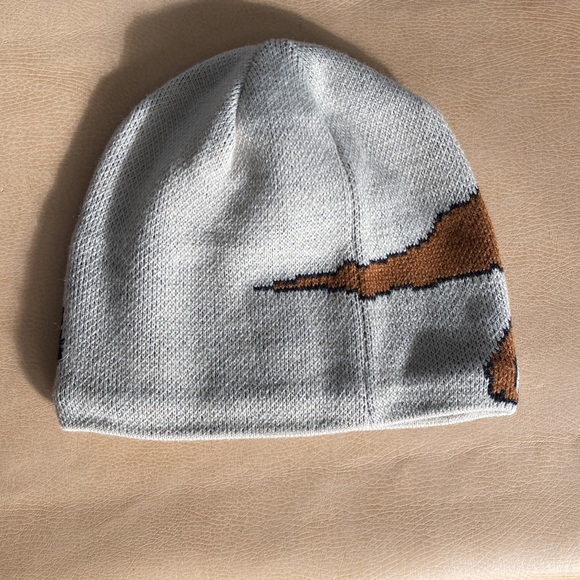 NWOT kids beanie from brand Turtlefur (bought at REI) - Picture 2 of 4